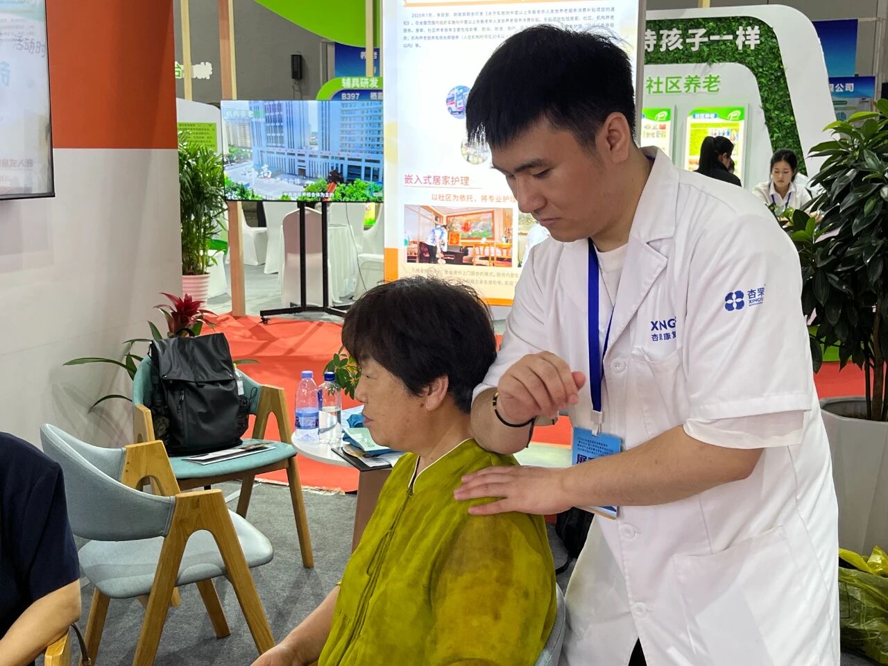 开幕14.jpg 开幕14.jpg