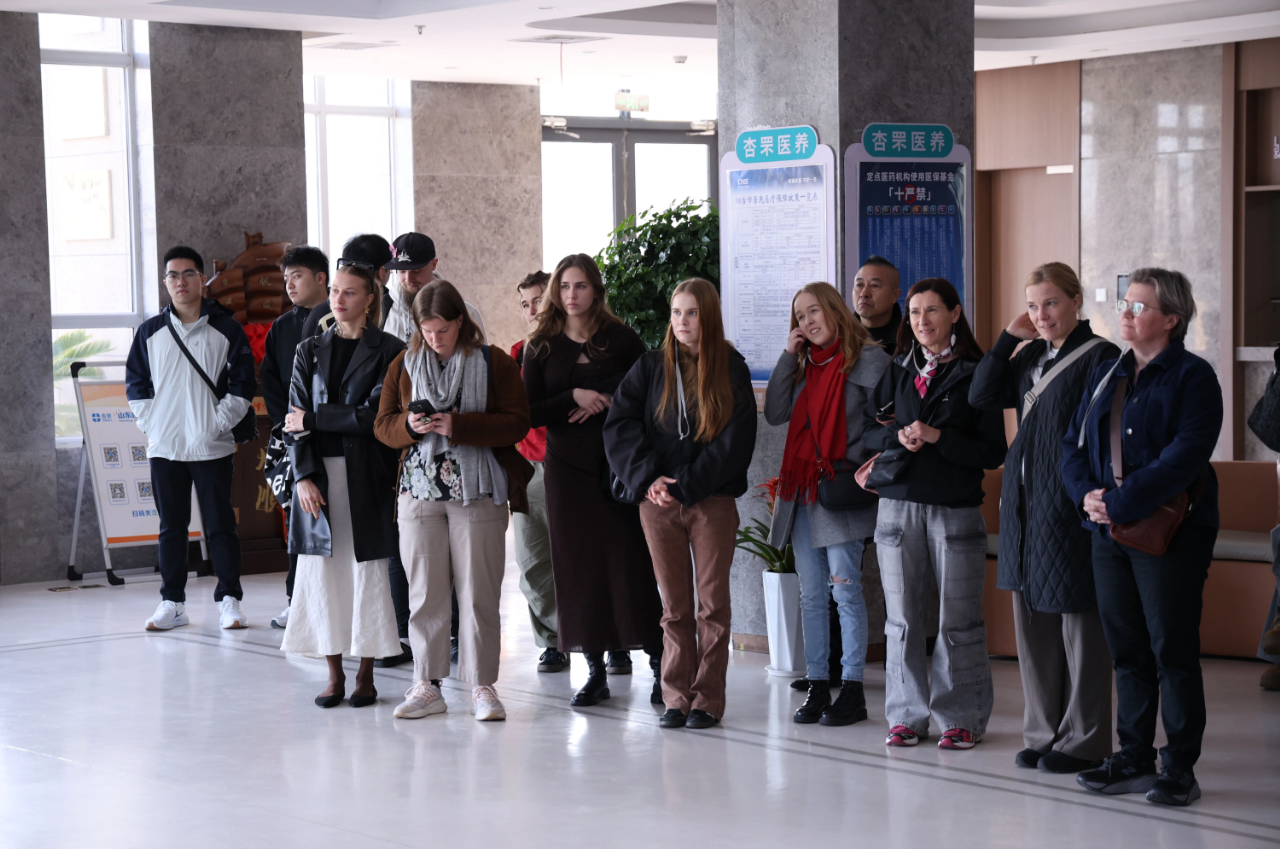 中外医养交流再添新篇!滨州医学院康复医学院携芬兰专家代表团到访山东杏罘医养集团